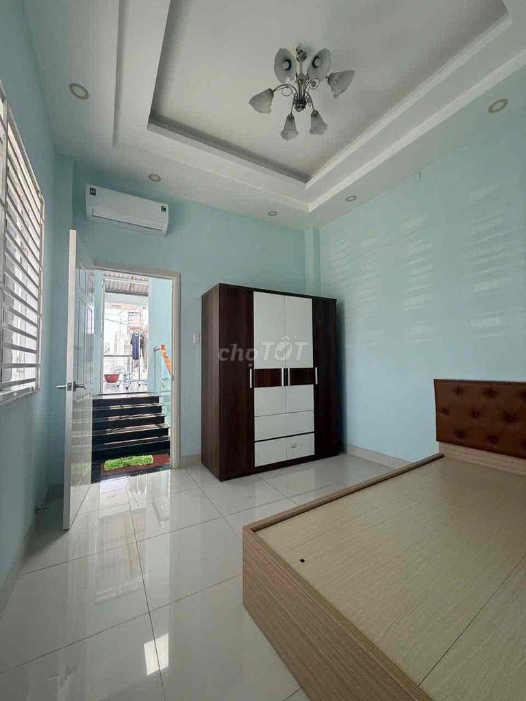 Cheap Girl Room
