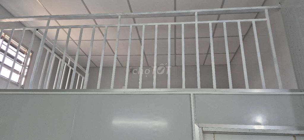 It's only 25 meters of room, 40 meters a month in one bedroom.
