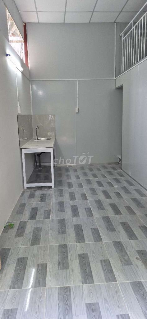 It's only 25 meters of room, 40 meters a month in one bedroom.