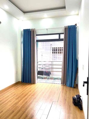 Nice new home - bordered district 1 - clear alley C
