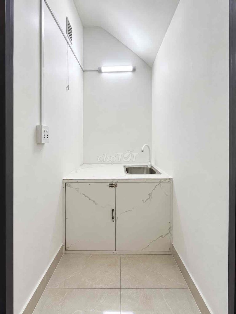Renting the Tetercan Room has Mbs of cheap sales for 3 million.
