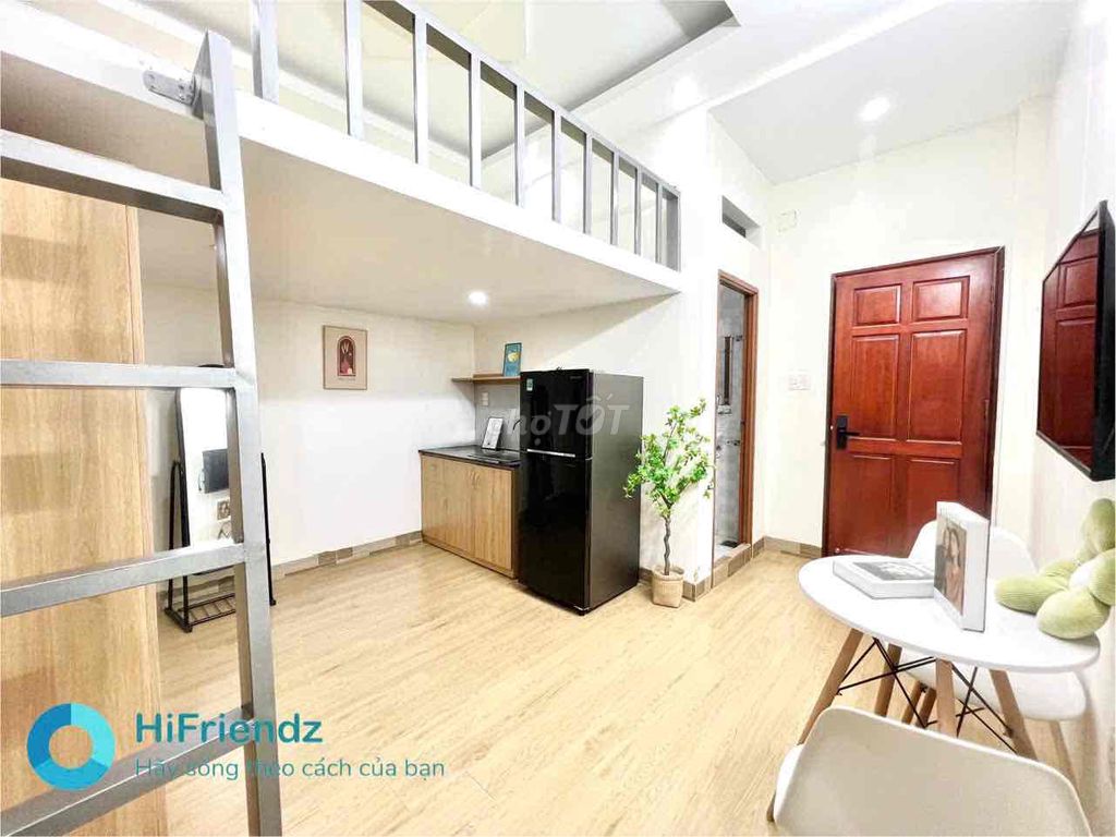 Rent a balcony suite full of furniture near aeon Tân Phú donated