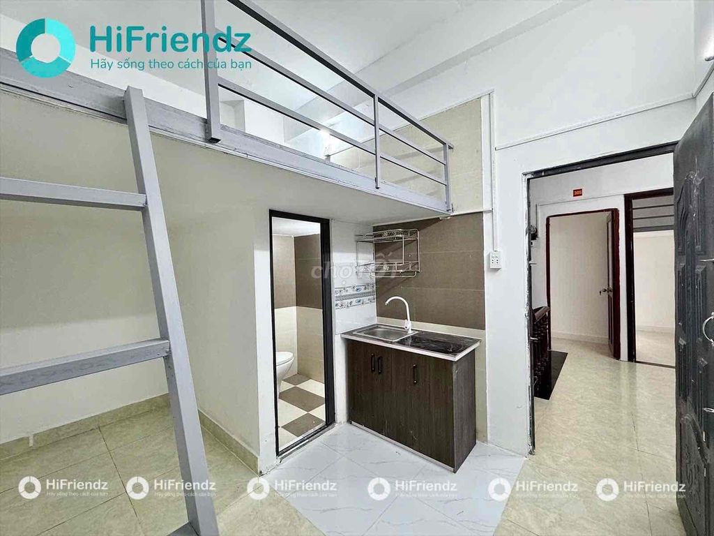 Rent a room cheaply two kilometers from uth near the Heniken Beerhouse.