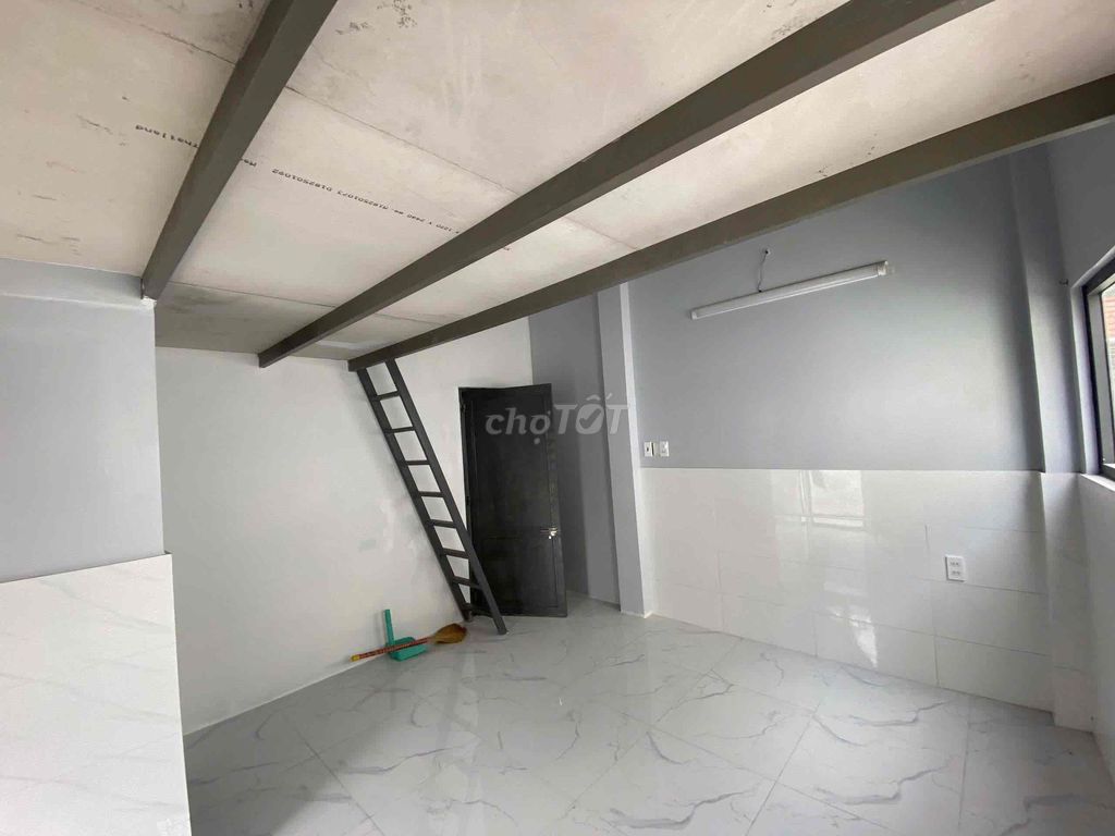 The service apartment has three cool-month windows right here in Lê Văn Thọ town.