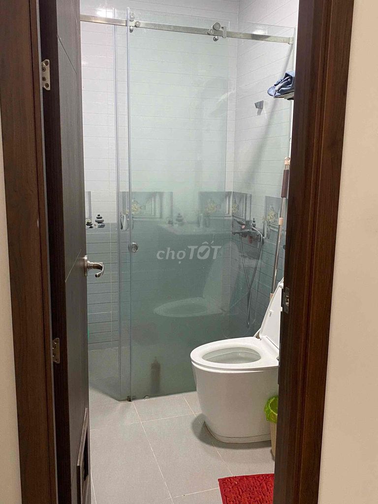 New service apartment for two bedrooms. A bathroom.
