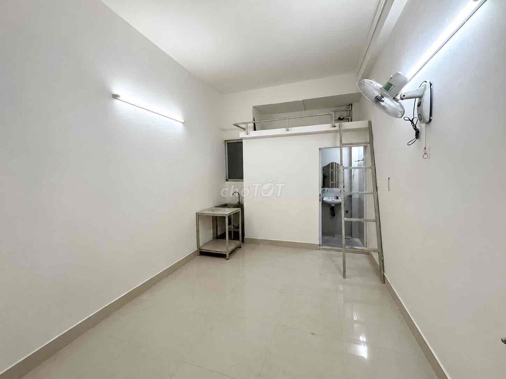Pass room