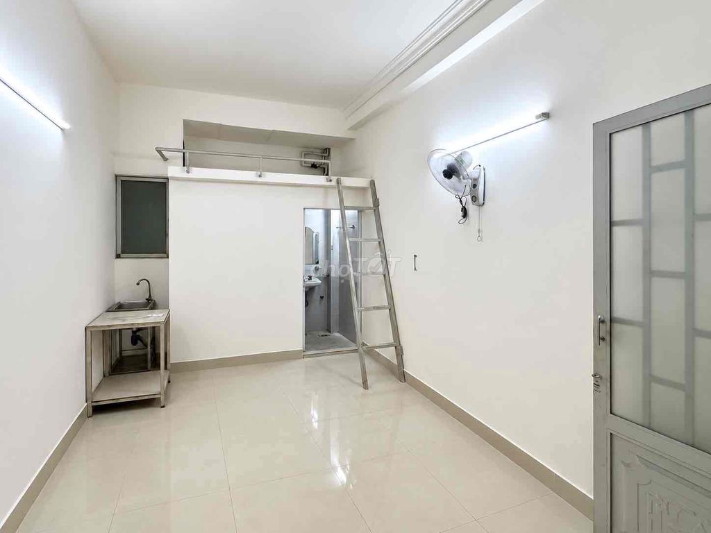 Pass room