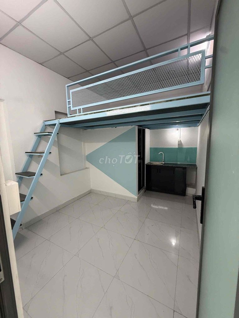 The Dương Quảng Hàm room has only 3.4 million a month.