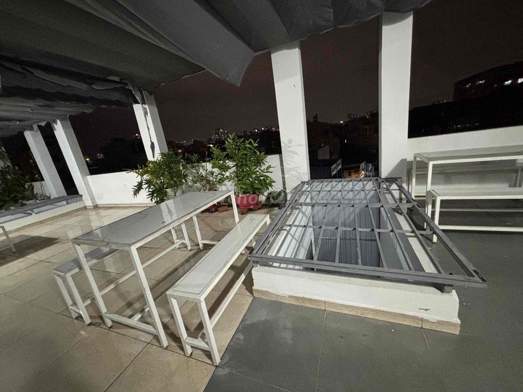 Rent smart, modern, fireworks view