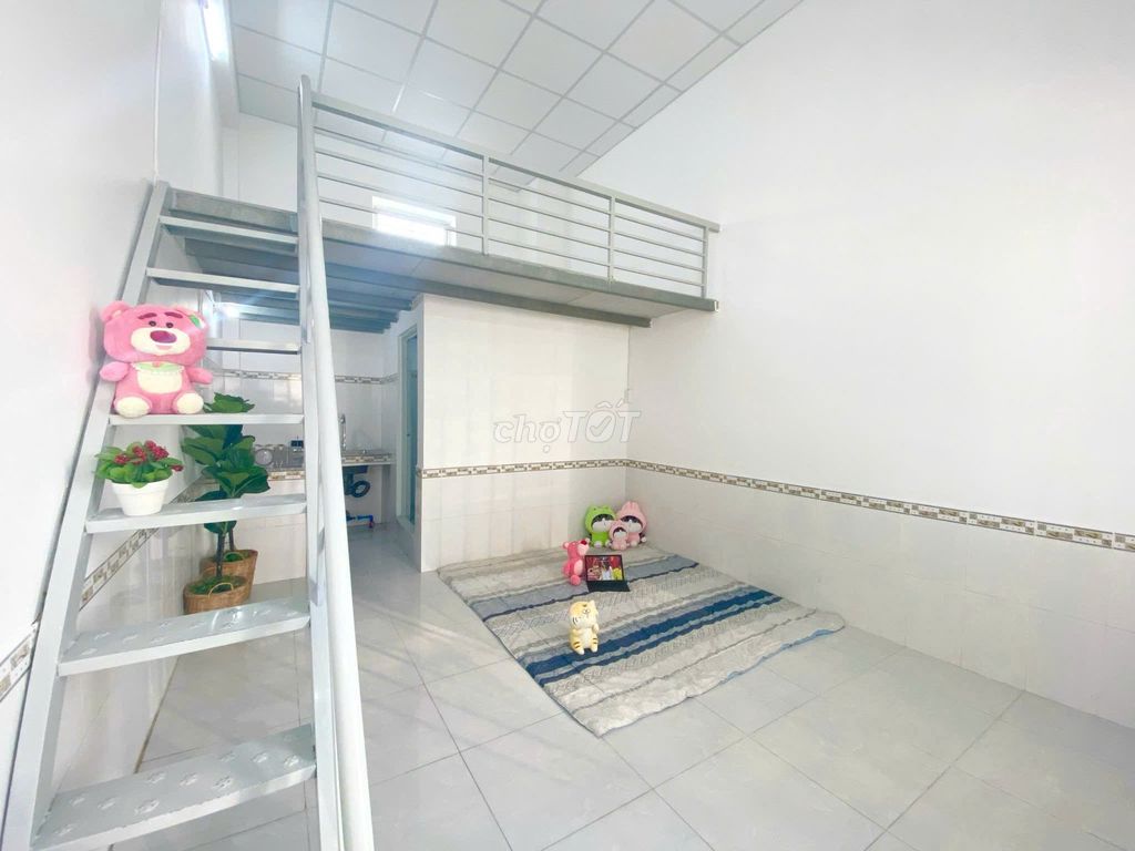 A large upper guard room in the middle of the celestial, ptt, hutech