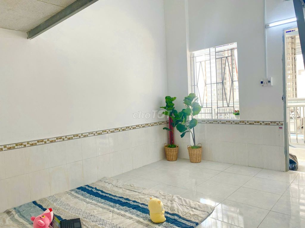 A large upper guard room in the middle of the celestial, ptt, hutech