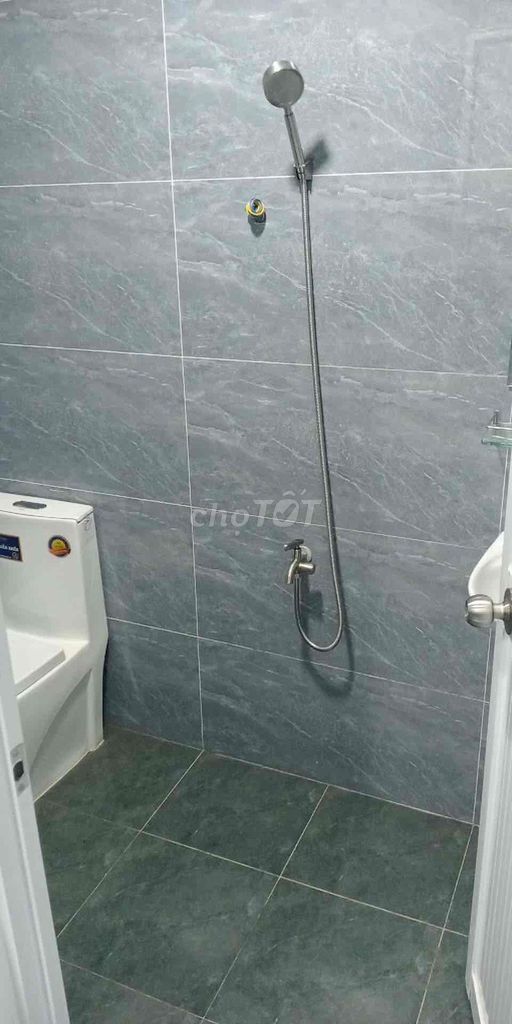 Pass's renting, coupled with one. 100 meters from u.6.