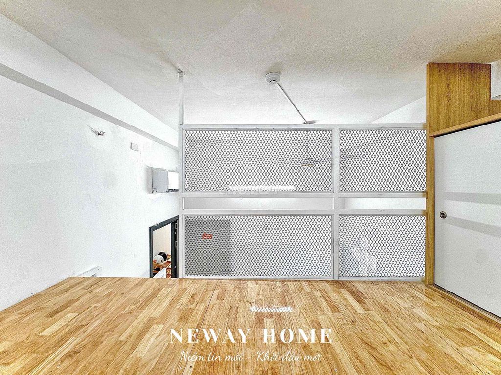 A full-cost interior hotel for students - near the pink-ass college,