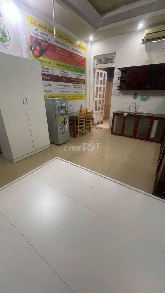 Room wide - basic interior - 3 million/June1, District 12