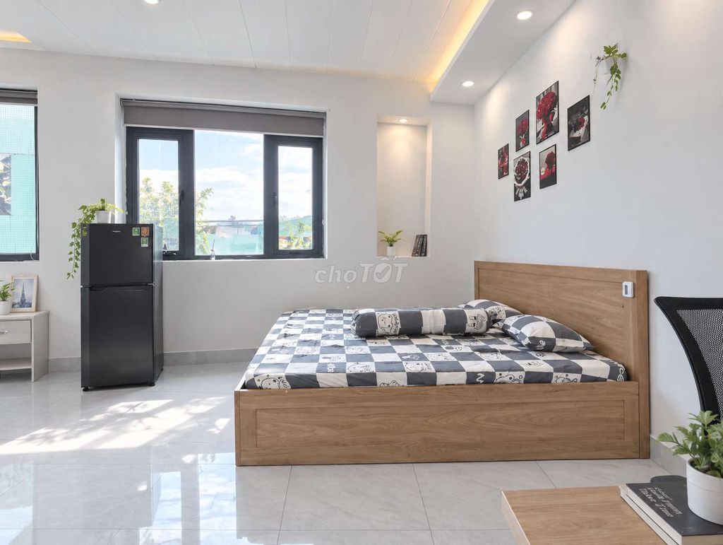 studio full interior - a few minutes to universities