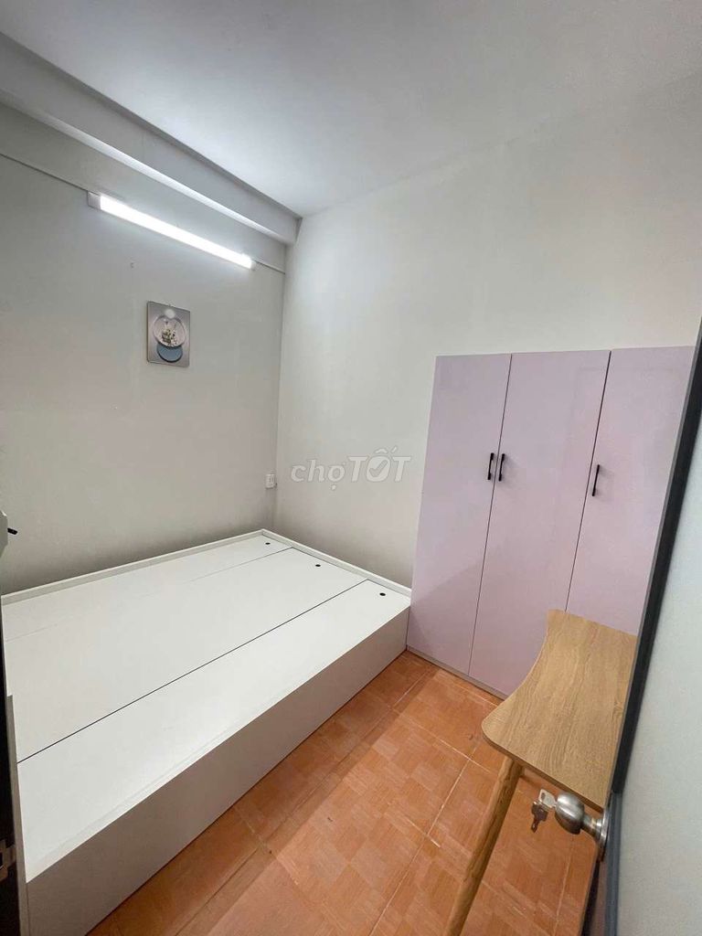 Rent a two-room service apartment, Trường Sơn, security property, near the airport, at 4 people.