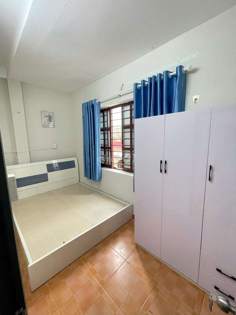 Rent a two-room service apartment, Trường Sơn, security property, near the airport, at 4 people.