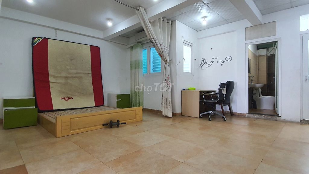 Room 41 meters2, full interior, 4.4 million.