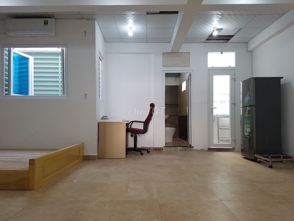 Room 41 meters2, full interior, 4.4 million.