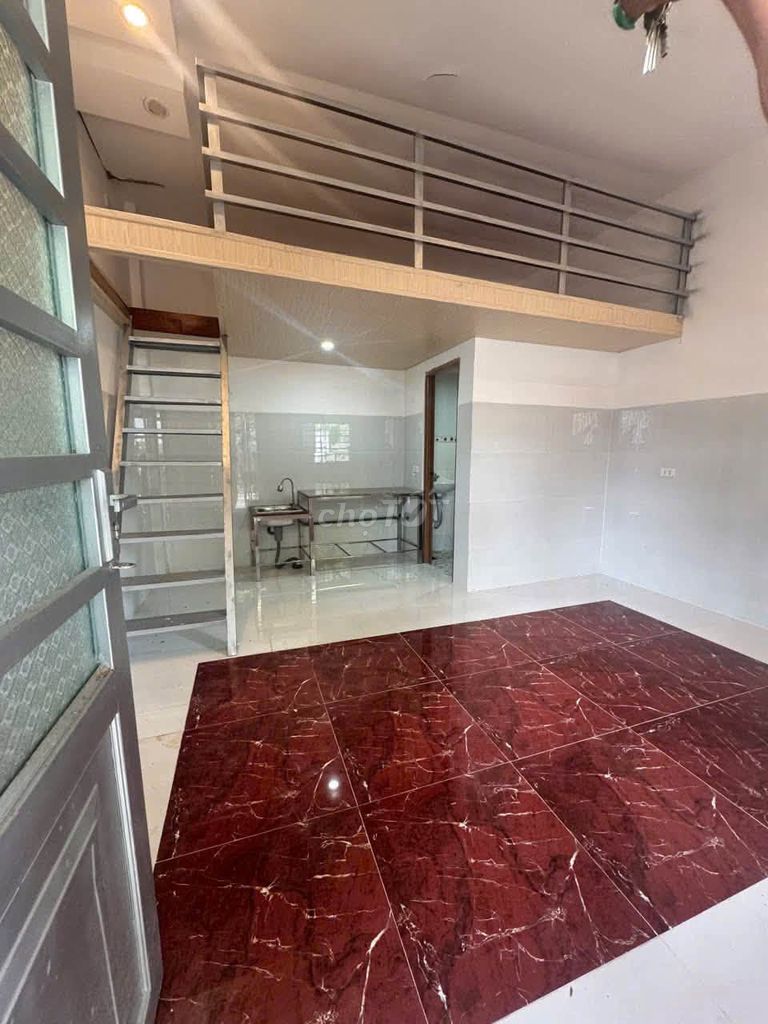 A wide-streak suite near cdyt Nguyễn Truyền Thanh.