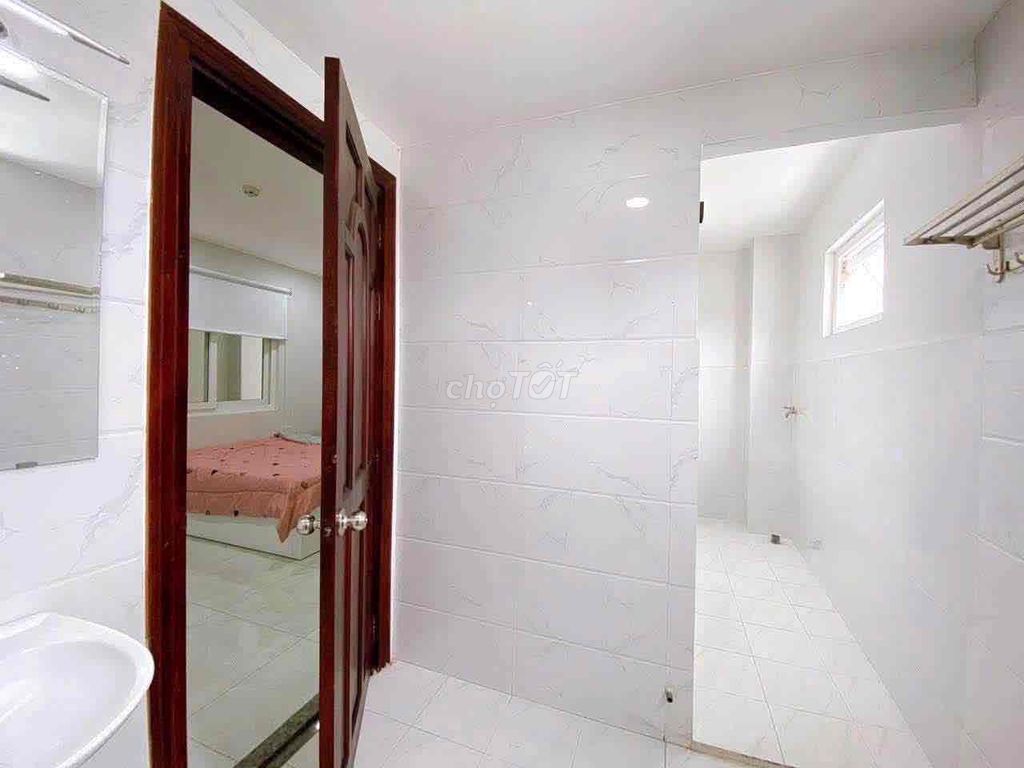 Pass service apartment in District 7
