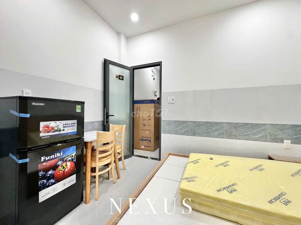 Internal studio pass - spot spot right there atart Phan Huy Ích