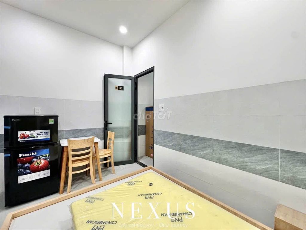 Internal studio pass - spot spot right there atart Phan Huy Ích
