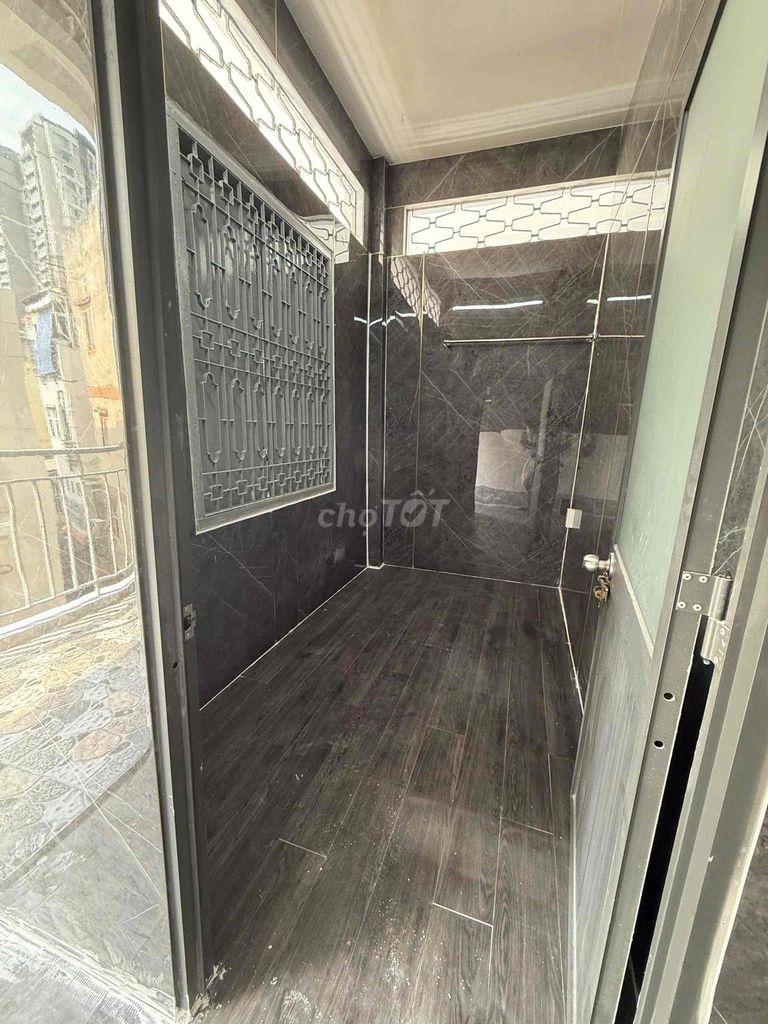 1st District Rent
