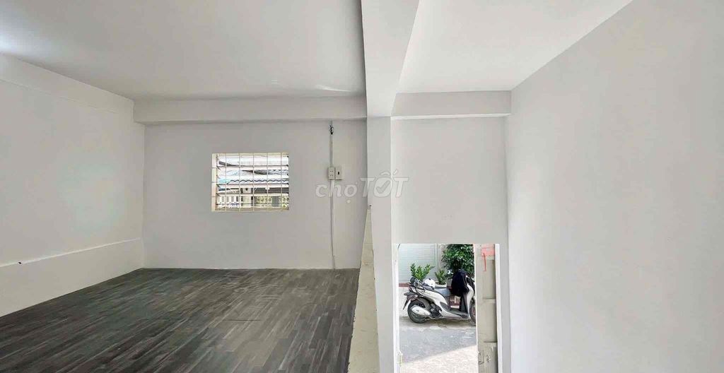 To rent kiot near the flower park