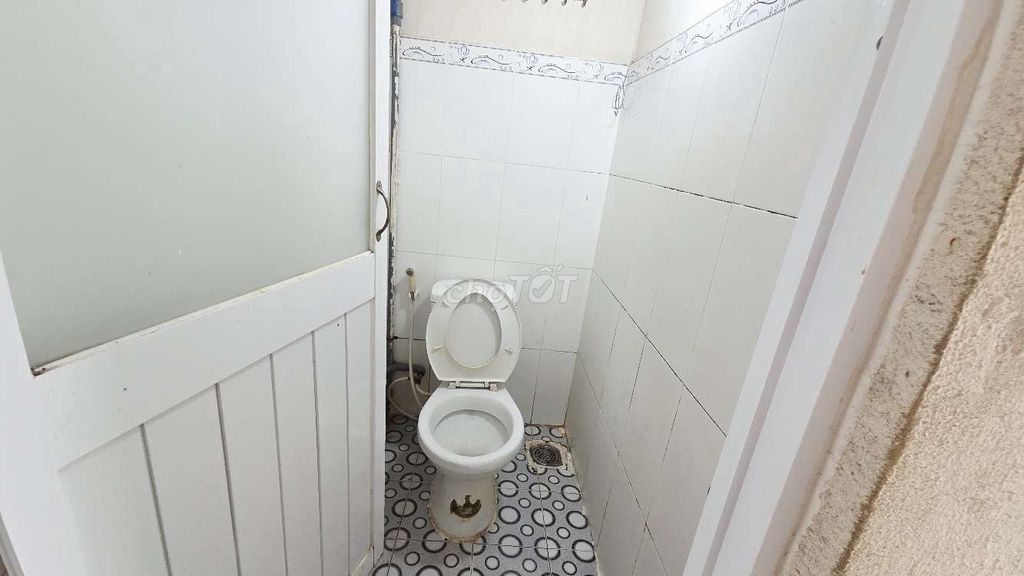 Rent a nice new motel-- right behind the back of the VSAM Thủ Đức