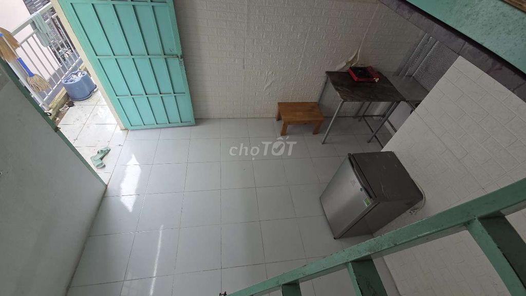 Rent a nice new motel-- right behind the back of the VSAM Thủ Đức