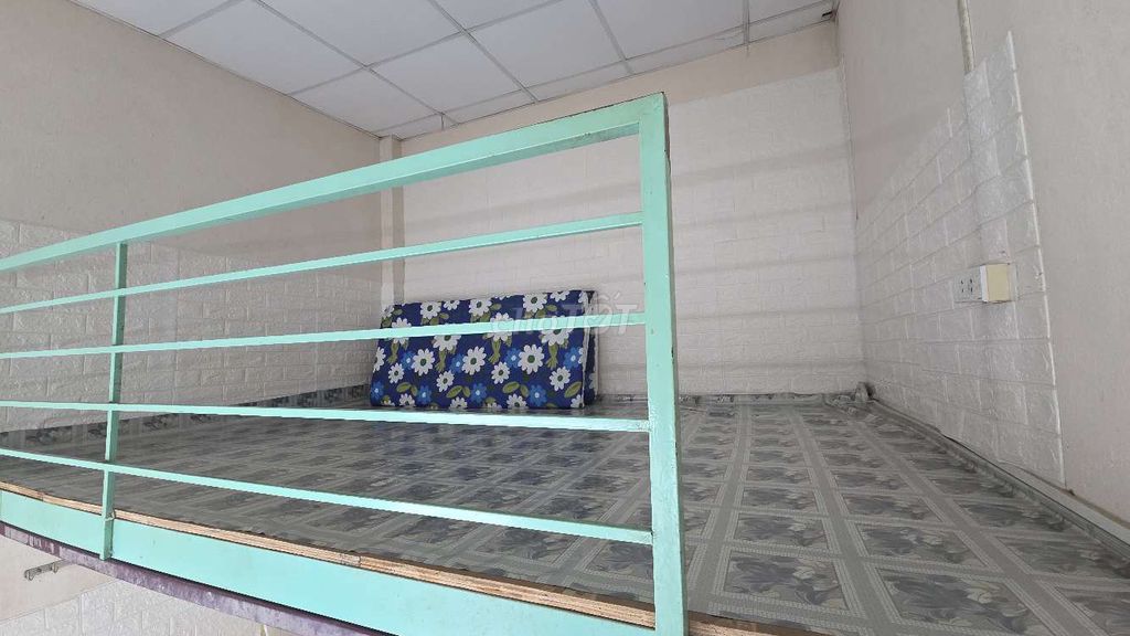 Rent a nice new motel-- right behind the back of the VSAM Thủ Đức