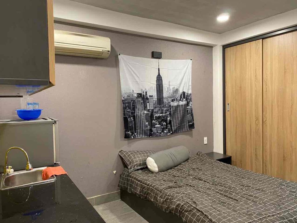 District 4 senior room.