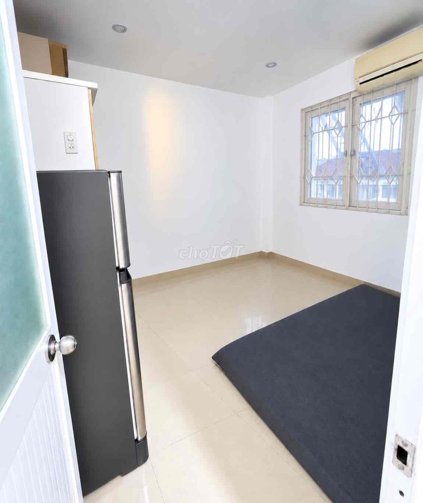 Rent a two-story bedroom. A full bathroom. Kreach Jamona City.