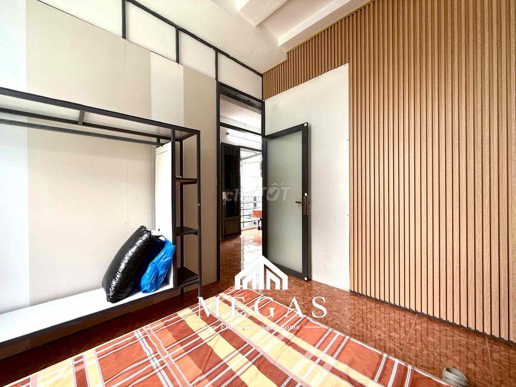 We'll rent out the first floor of the 2 Super Sleeproom.