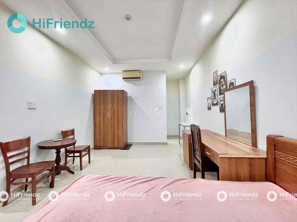 low-priced boarding room full of District 12 - Near the vending school