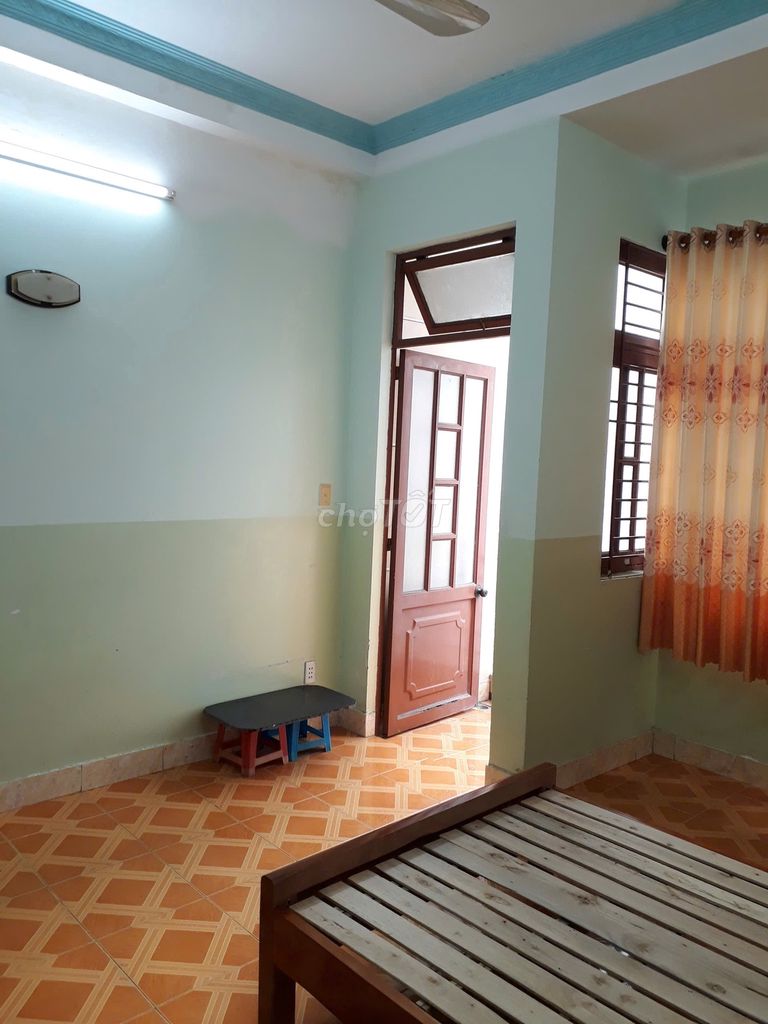 Q's room. Tân Phú 20 m2