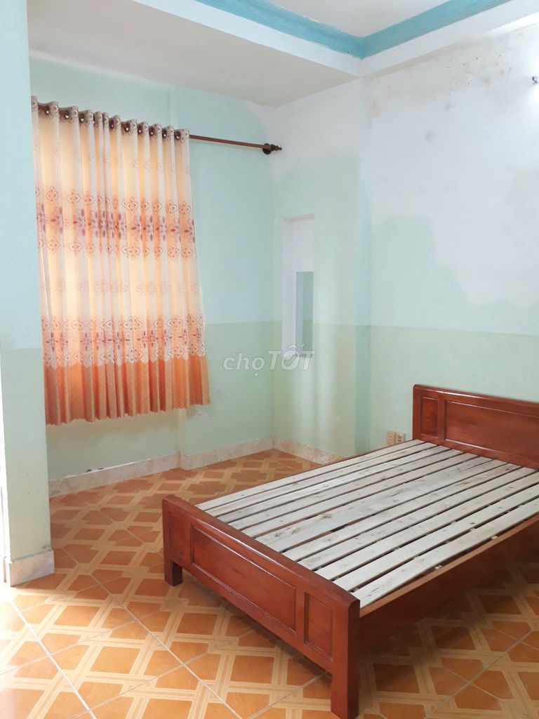 Q's room. Tân Phú 20 m2
