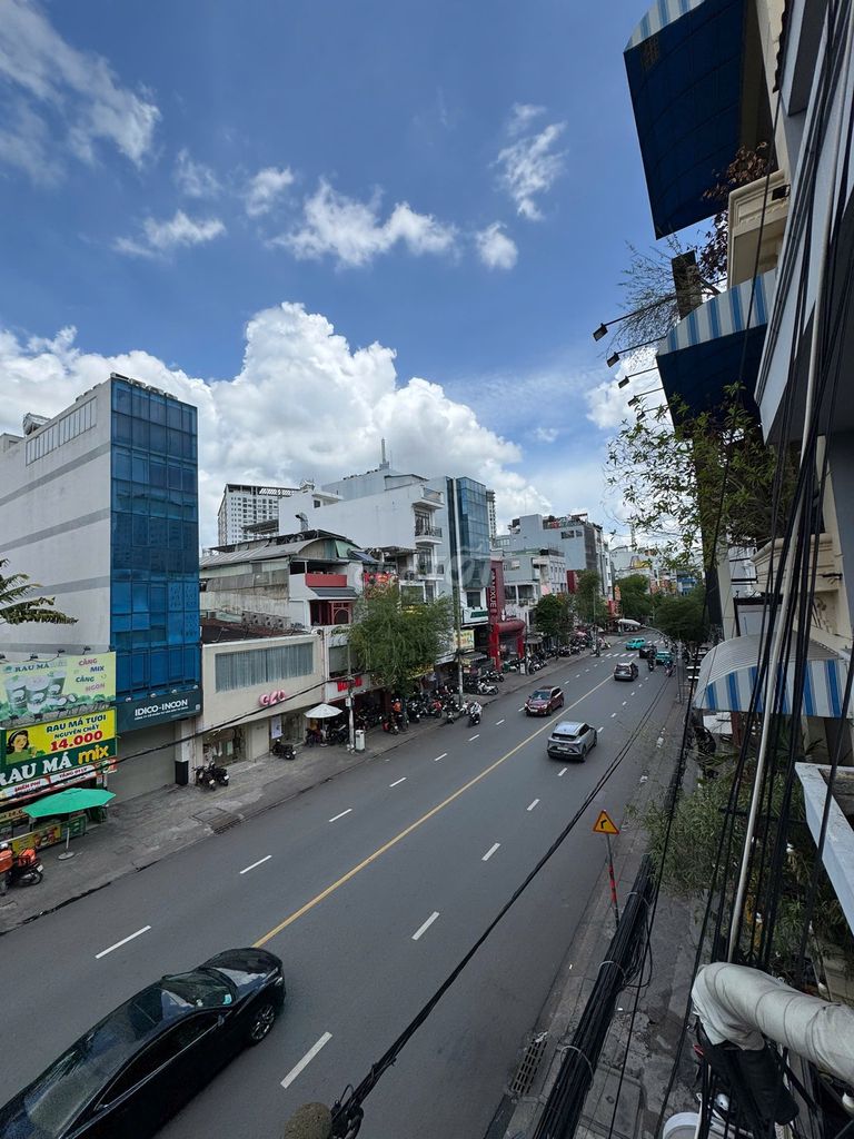 Rent a Nguyễn Gia Trí-Bình Thạnh service apartment