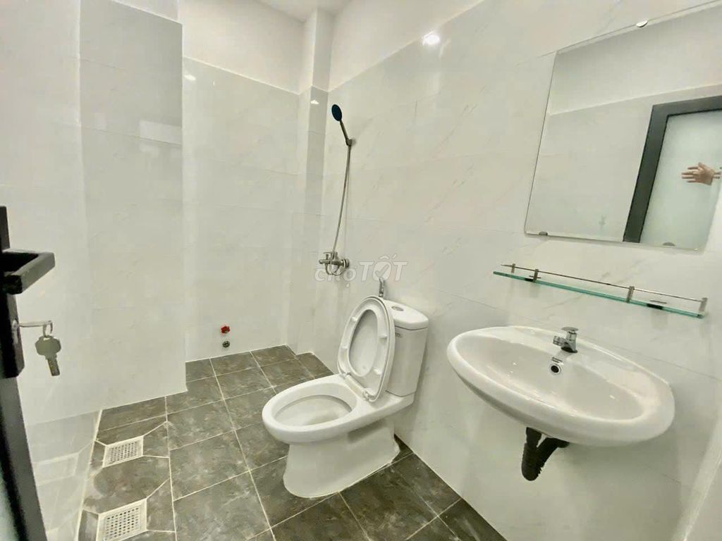It's the owner who rented a new hotel near the University of Industrial University, which costs 2.8 million.