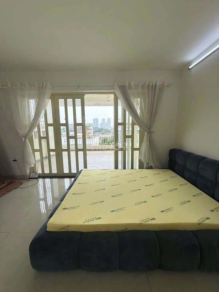 Rent the 4 million Bancoll House behind Gimalll Backs