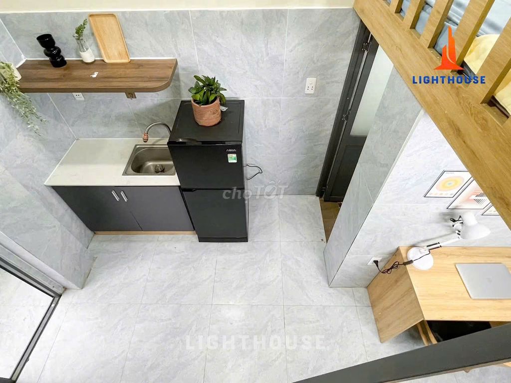 It's the owner-in-the-art near the University of Love, vl-5 P coming out to Emart, market, vincom-full interior.