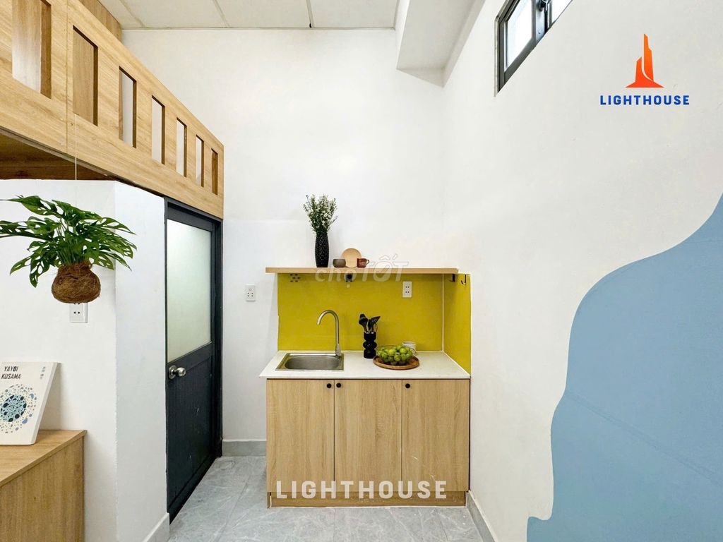 It's the owner-in-the-art near the University of Love, vl-5 P coming out to Emart, market, vincom-full interior.