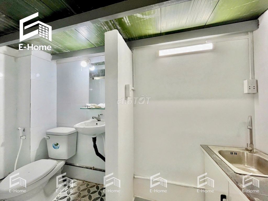 The hotel is 100 percent cheap at Bàu Cát 2.