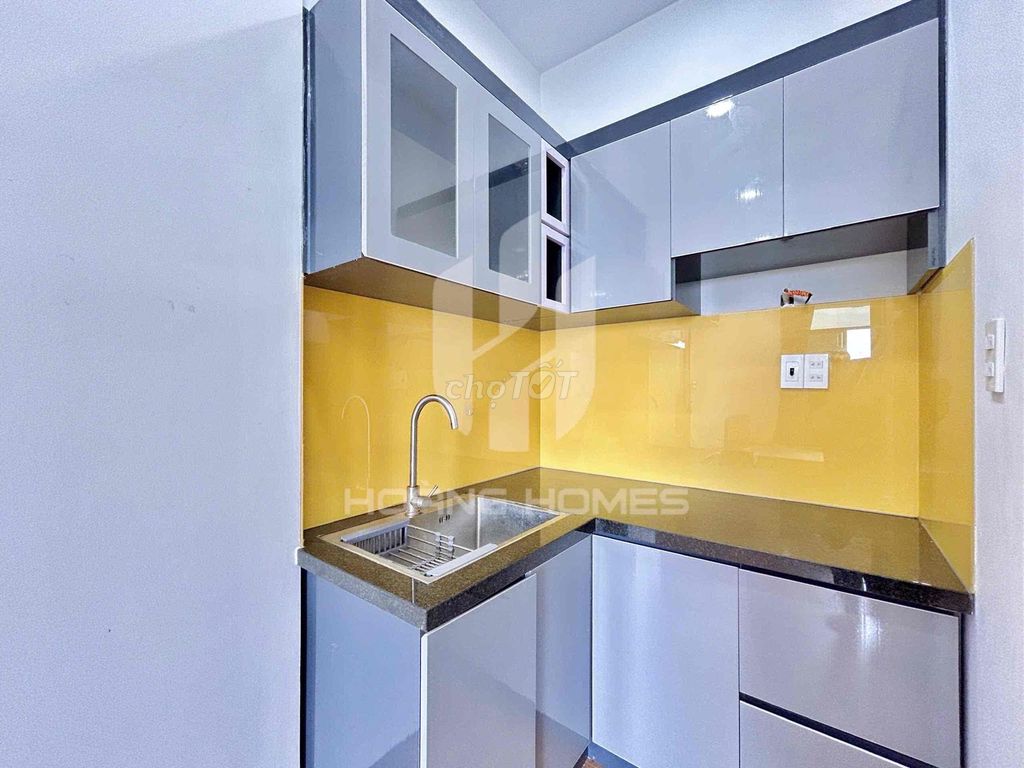 Rent a balcony room near lakeview City District 2