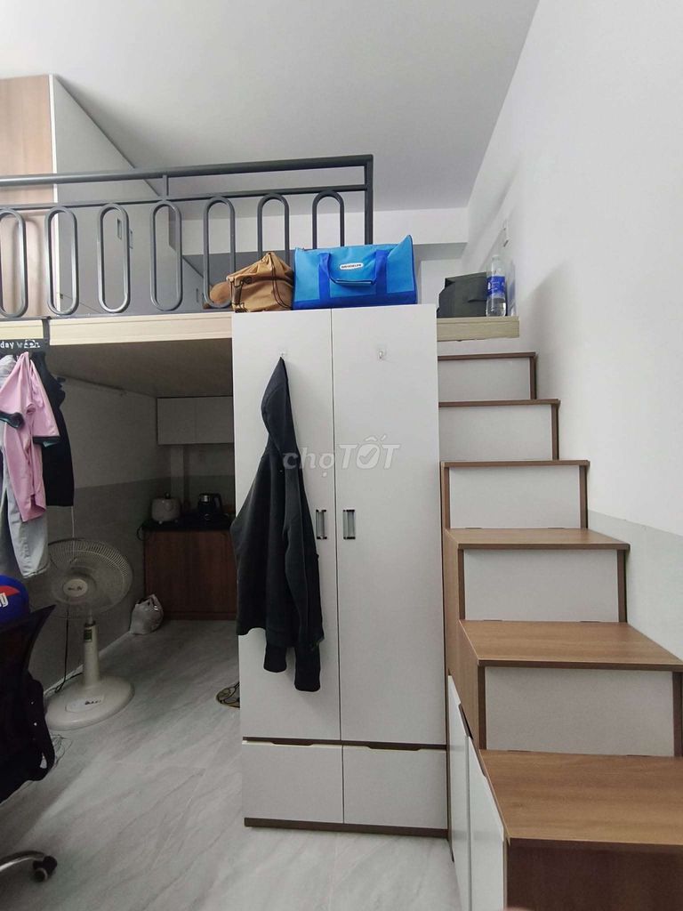 I've been in my room for a month, so I have to move out.