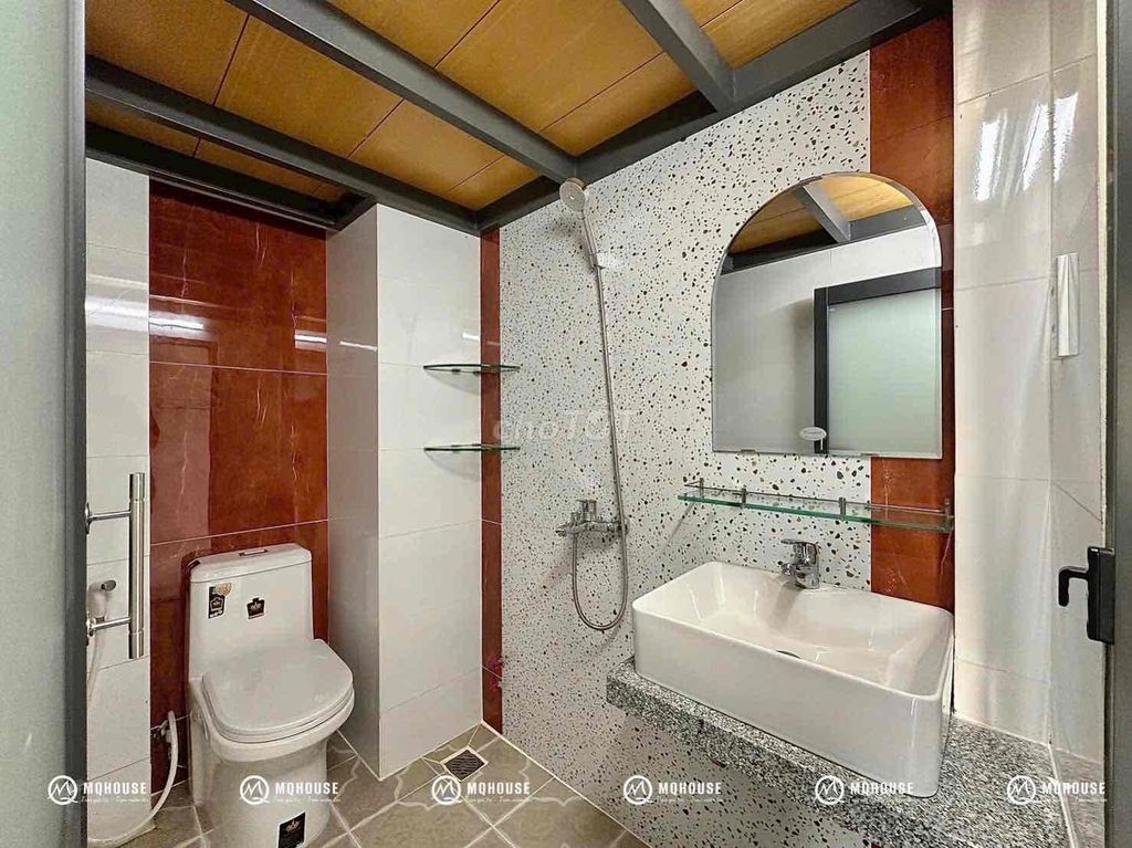 Rent a safe and clean hotel room - in the middle of time.