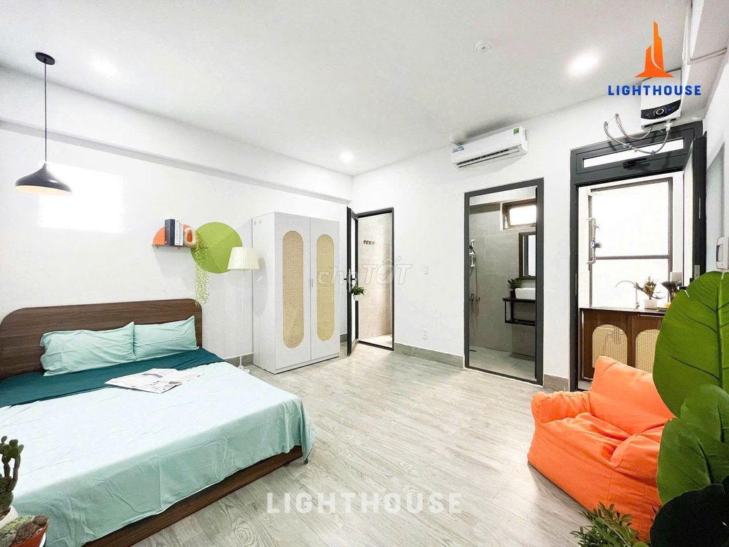 A full interior bedroom right here at the administration academy, industry, literature.