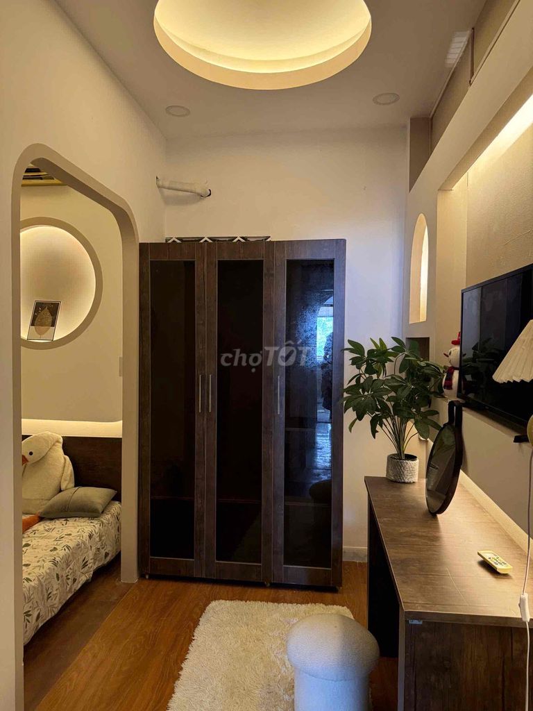 Please rent a new room.