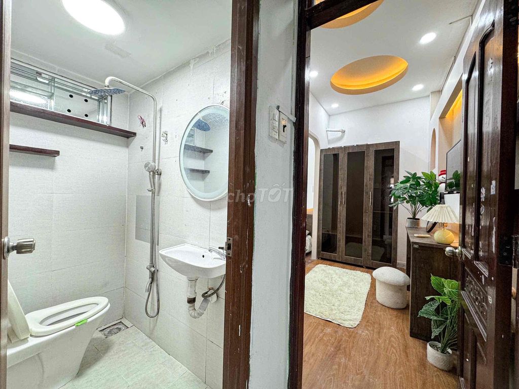 Please rent a new room.